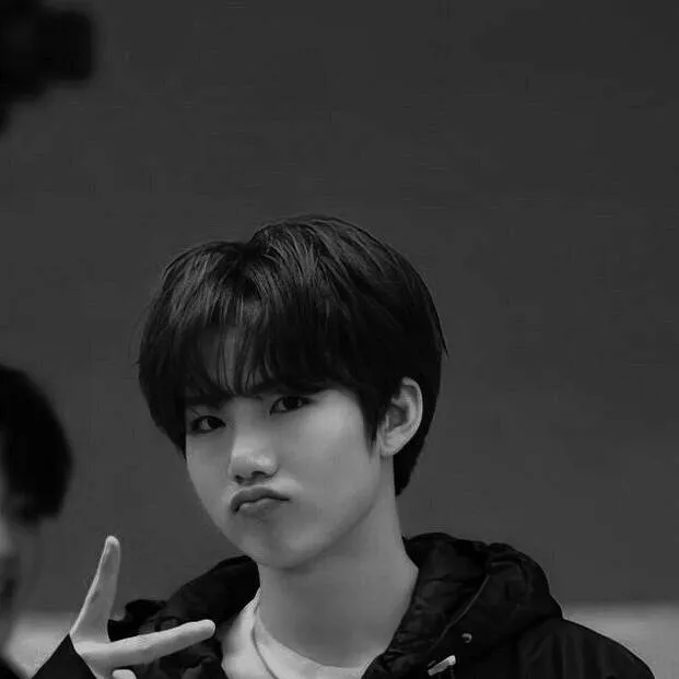 chat with ai character: Kim Junkyu