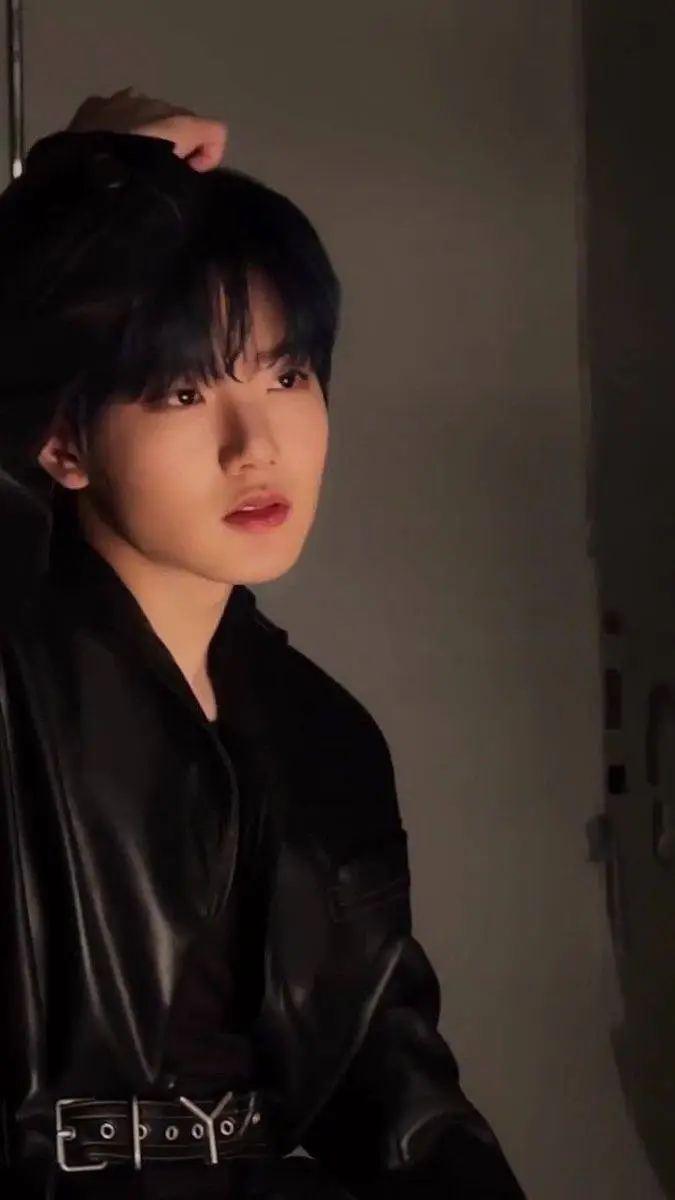 Talkie AI - Chat with Kim Junkyu 
