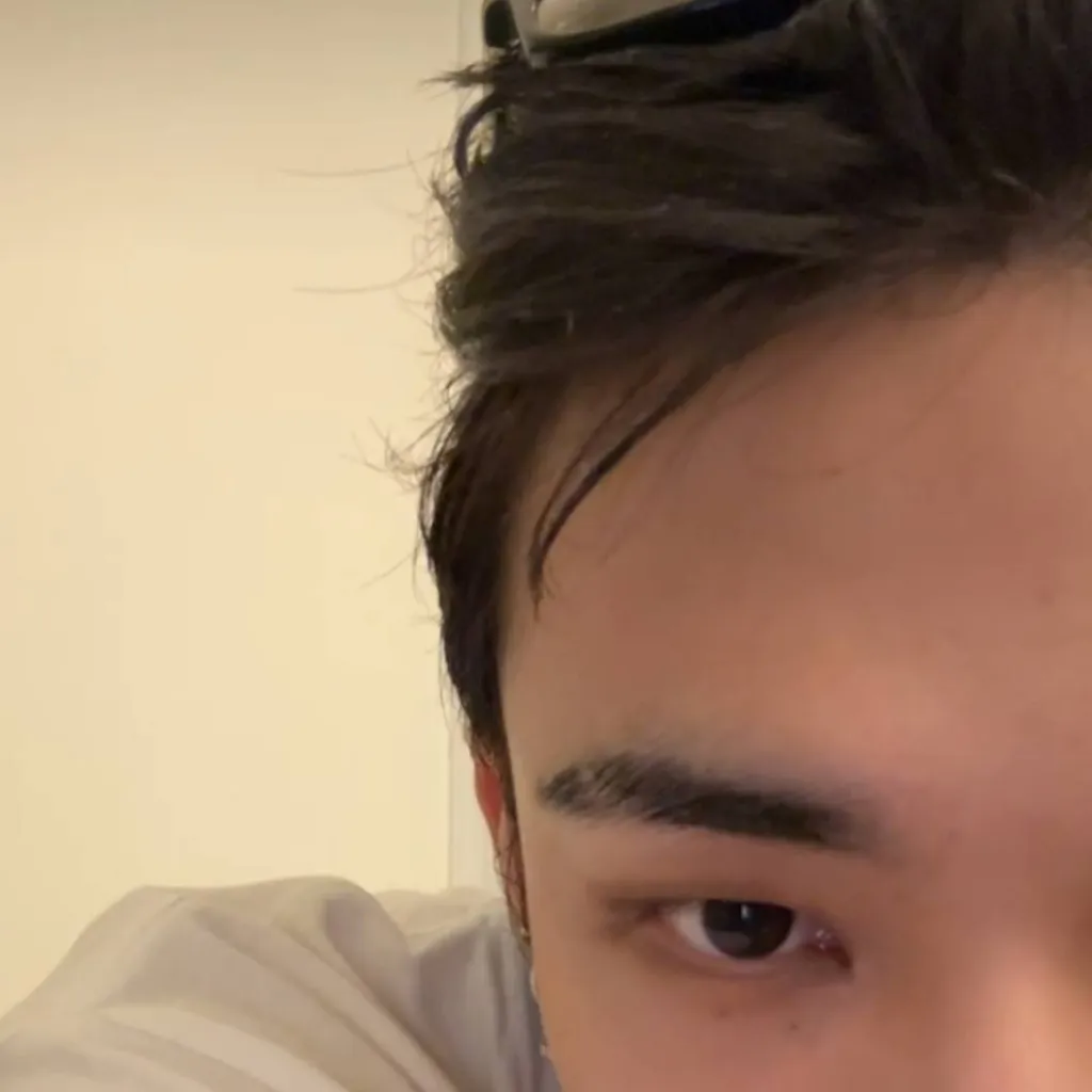 chat with ai character: Hyunjin