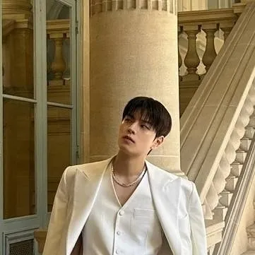 chat with ai character: Kim Seungmin 