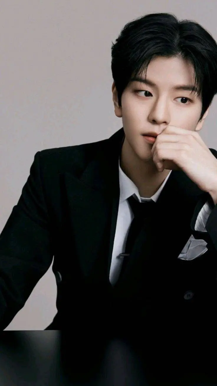 ai character: Seungmin background