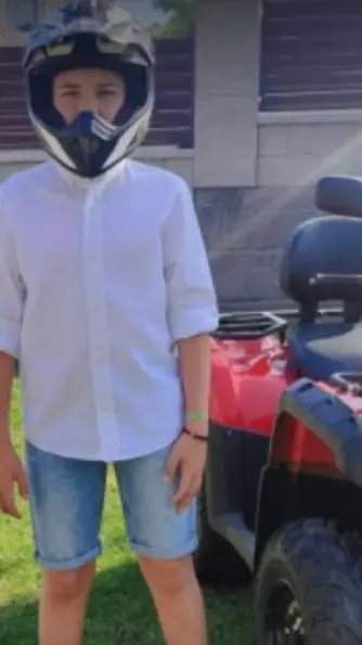 ai character: ^~Ognjen~^ background