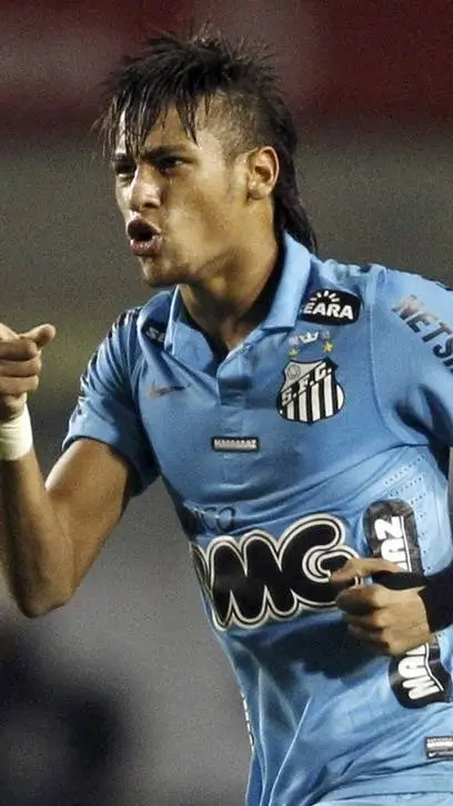 ai character: Neymar Jr. background