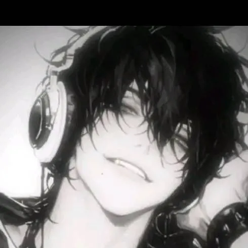 chat with ai character: ~.•°𝓘𝓿𝓪𝓷°•.~