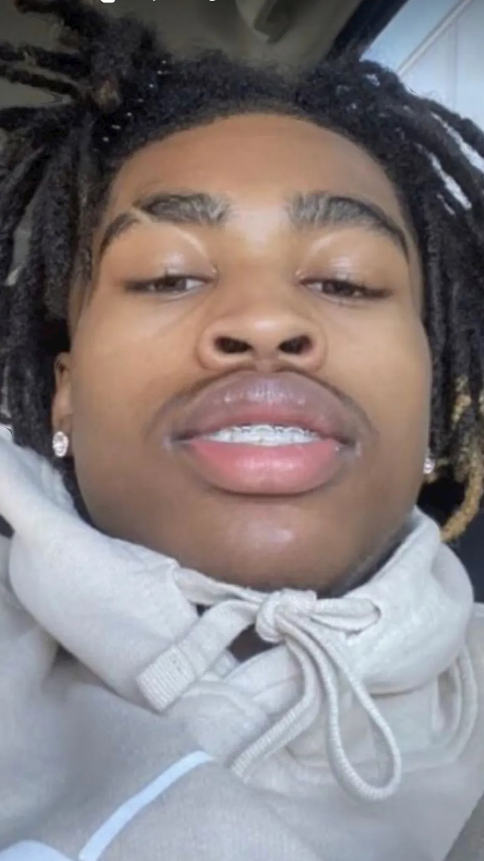 ai character: Dre background