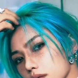 chat with ai character: Felix 