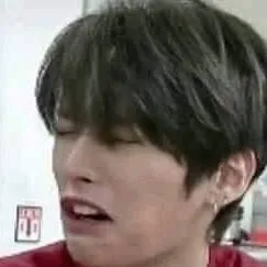 chat with ai character: Lee know