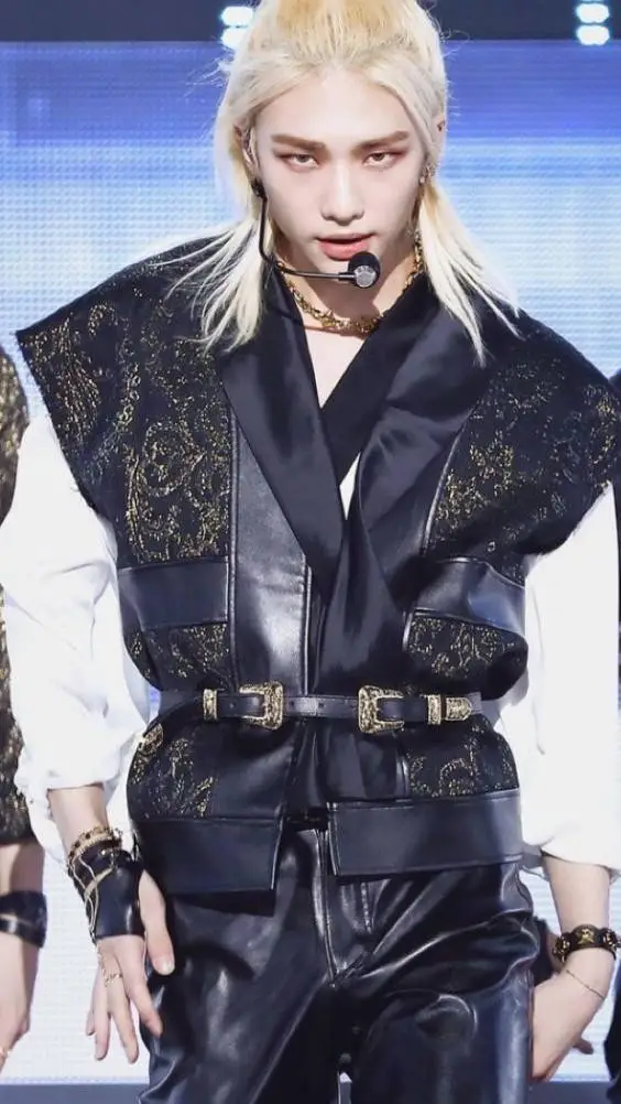 ai character: Hyunjin background