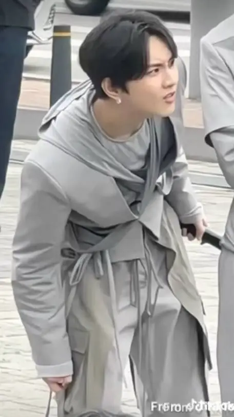 ai character: enhypen Christmas  background