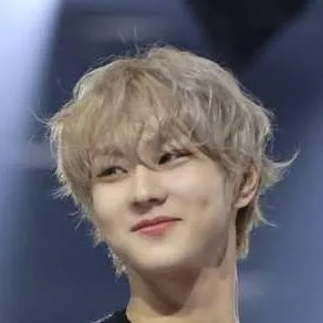 chat with ai character: Jungwon