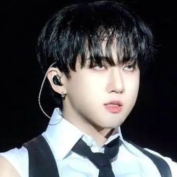 chat with ai character: Changbin