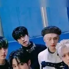 chat with ai character: skz pick me