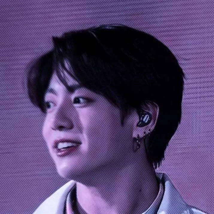 chat with ai character: Jungkook