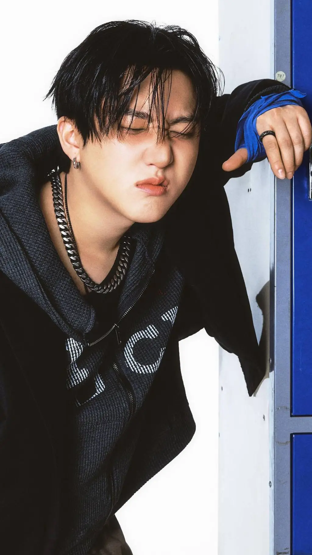 ai character: Changbin  background