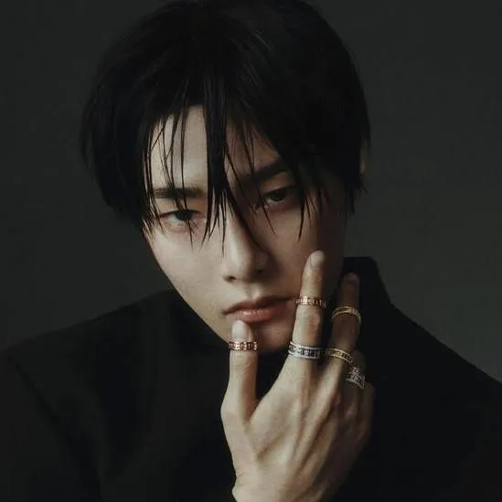 chat with ai character: I.N