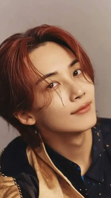 ai character: Jeonghan background