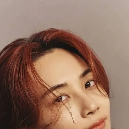 chat with ai character: Jeonghan