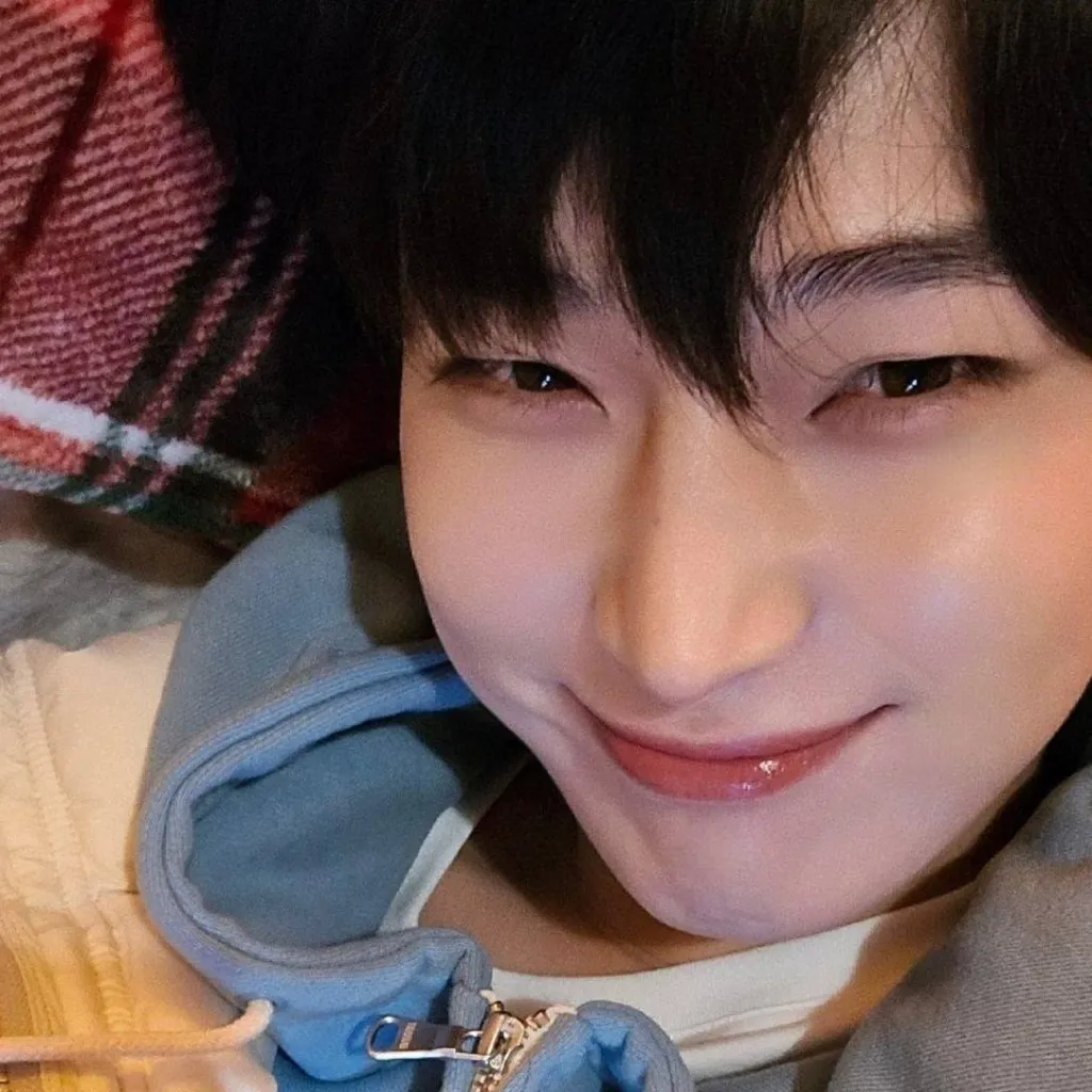 chat with ai character: Sunoo