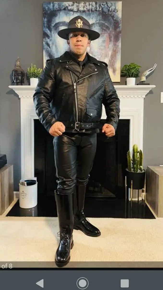 ai character: Officer Tony Alvez background