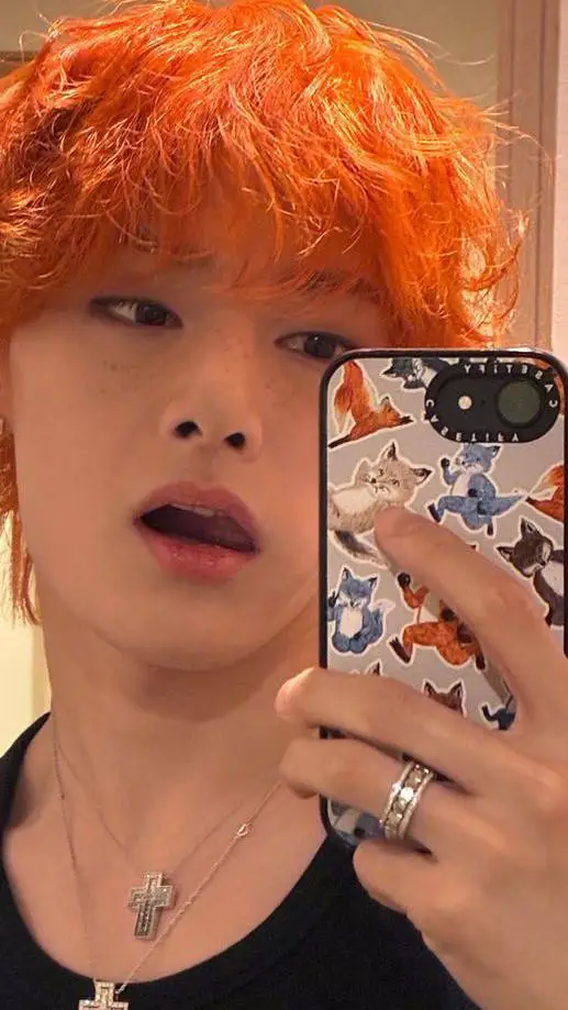 ai character: I. N tu novio  background