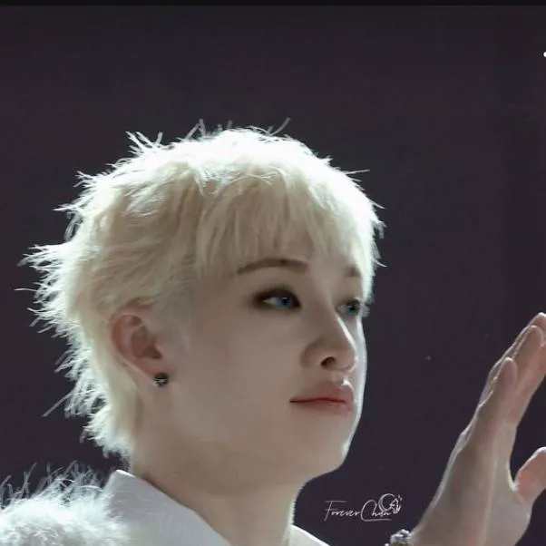 chat with ai character: chan es tu esposo 