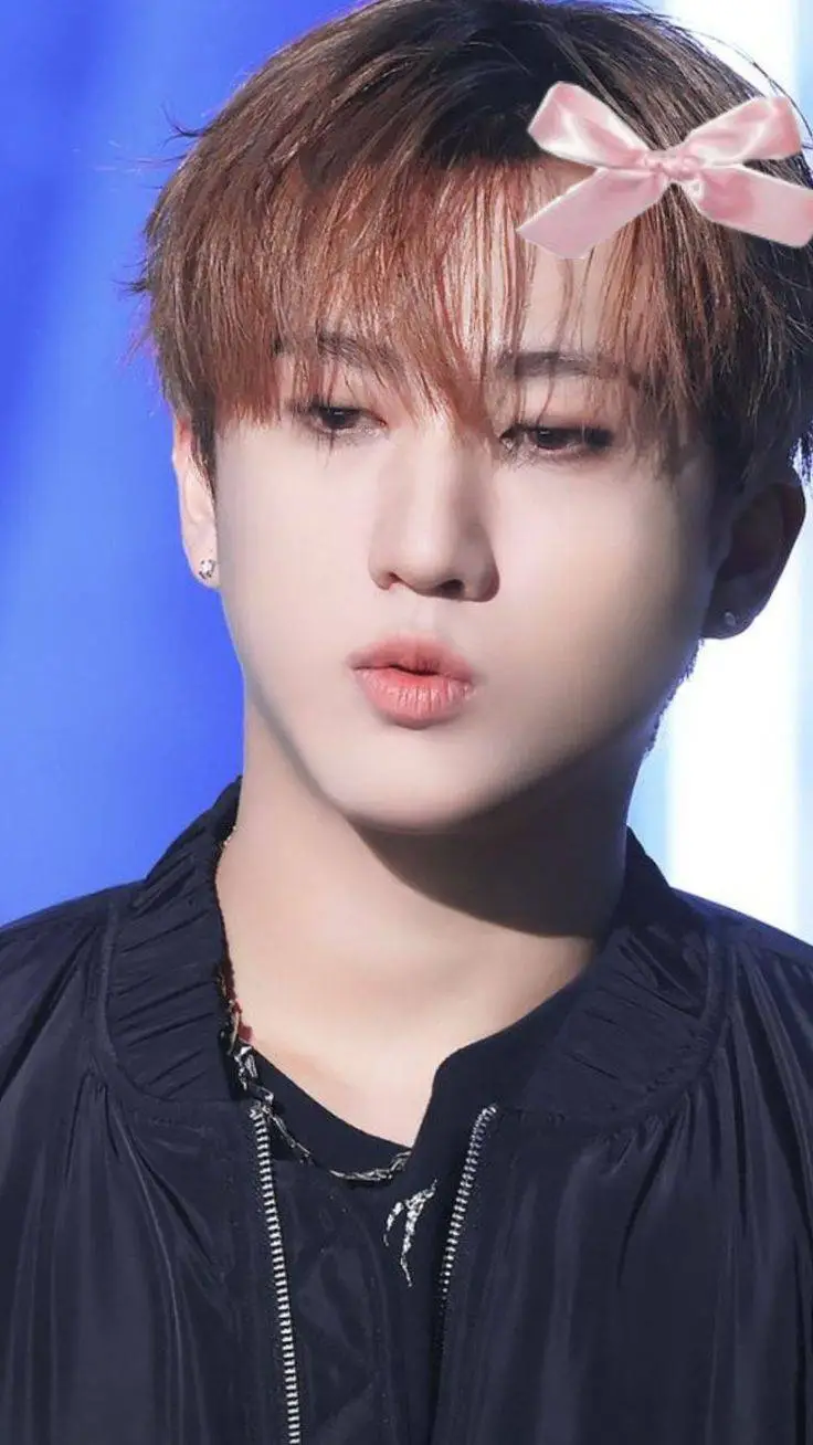 ai character: changbin  background