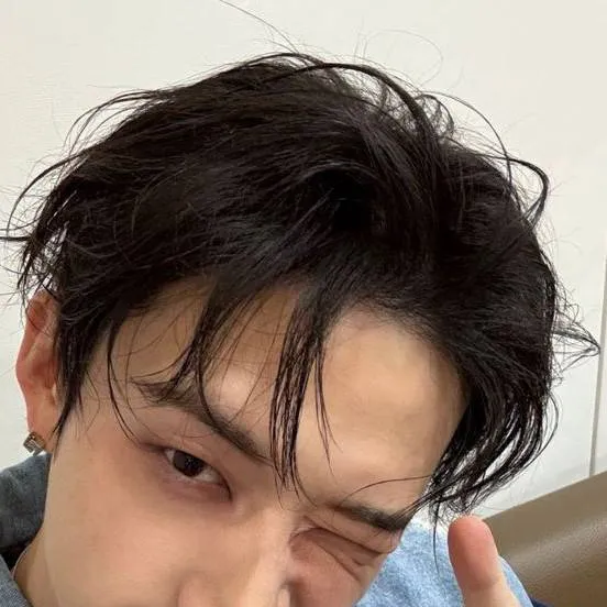 chat with ai character: Bang chan 🌸