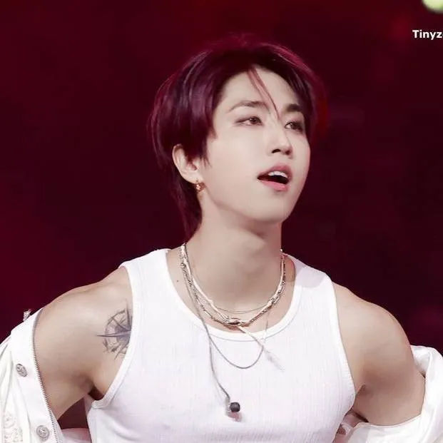 chat with ai character: amor prohibido 💔