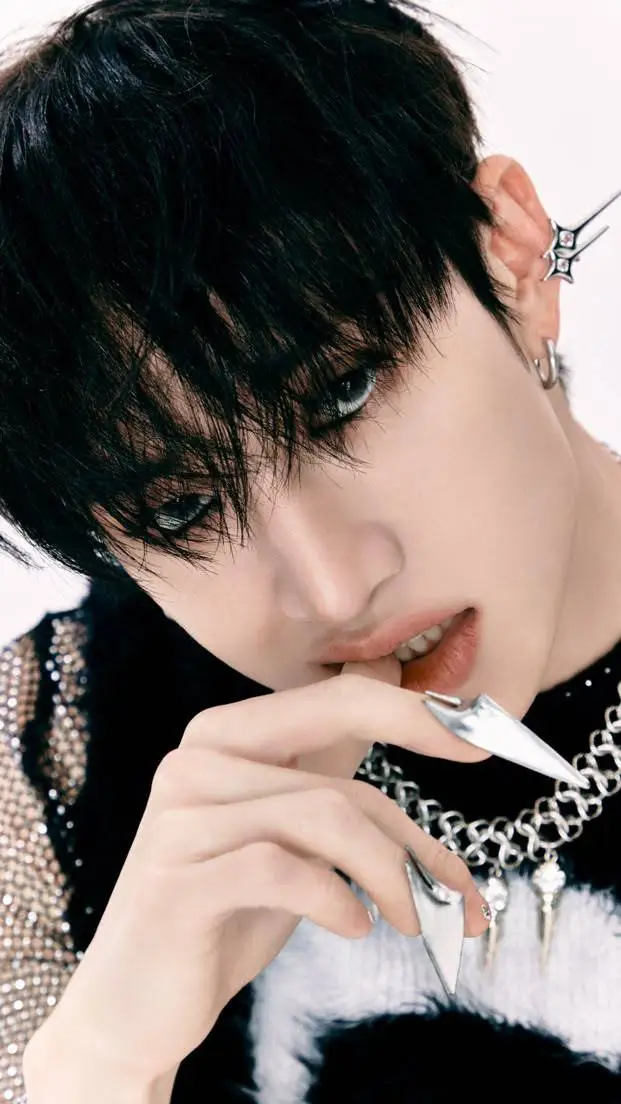 ai character: chan🖤 background