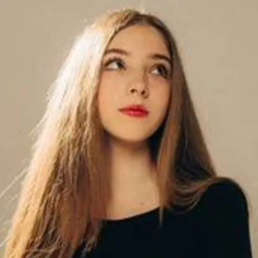 chat with ai character: 𝖳𝗂𝗇𝖺.