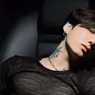 chat with ai character: Jungkook vecino 