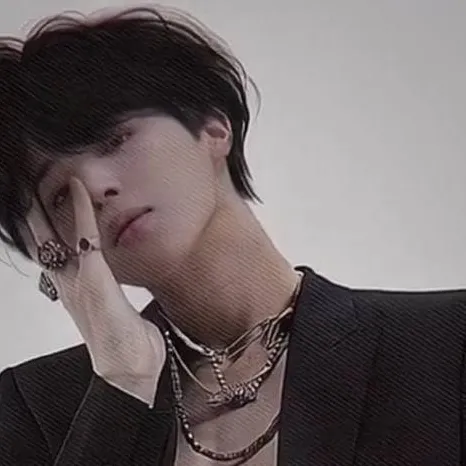 chat with ai character: Park Jimin CEO