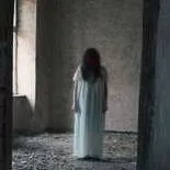 chat with ai character: la casa abandonada