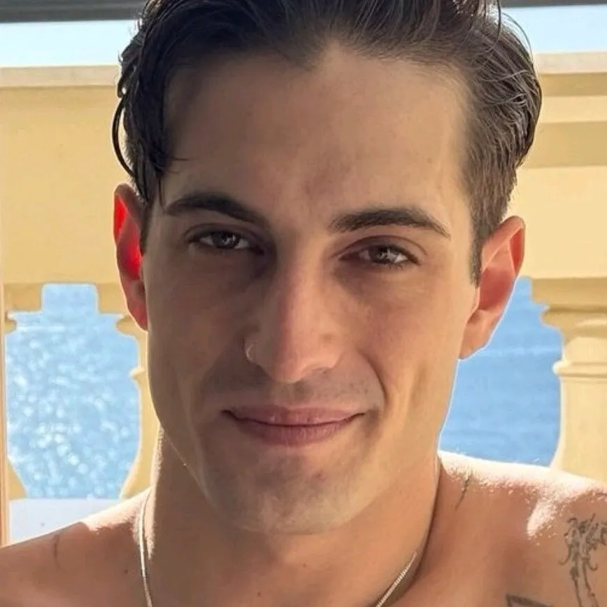 chat with ai character: Berna 