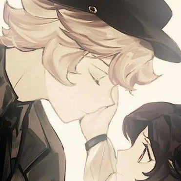 chat with ai character: 🥀-gala-🥀