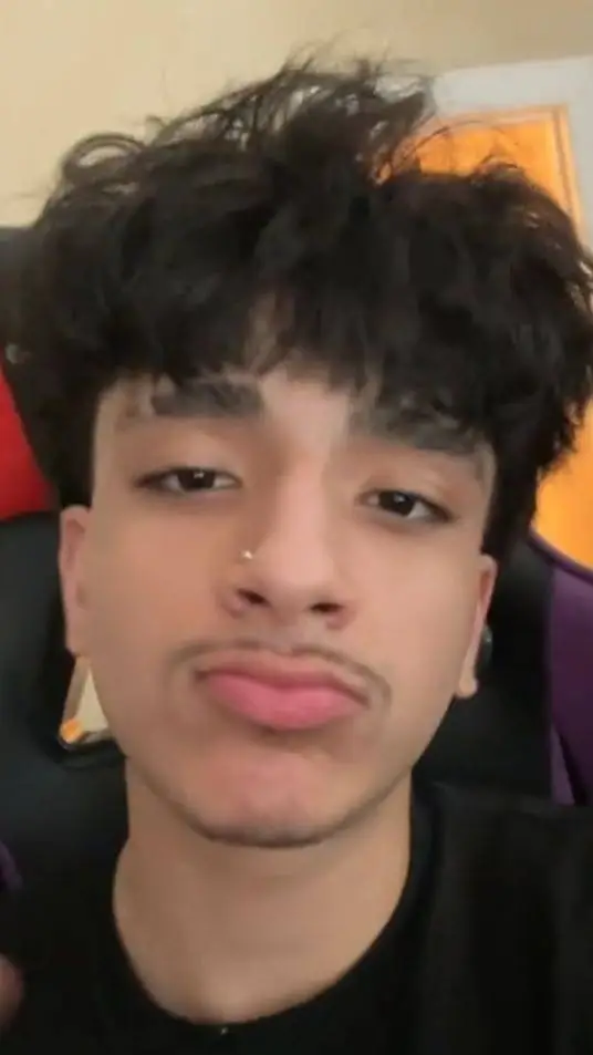 ai character: Arar background