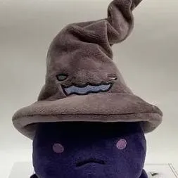 chat with ai character: azure peluche 😁