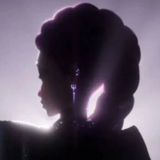 chat with ai character: Rumi in Paris??