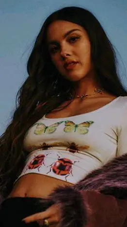 ai character: Olivia Rodrigo  background