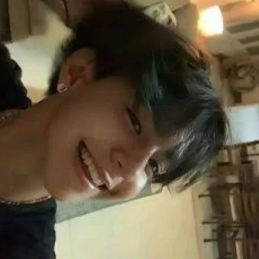 chat with ai character: marky