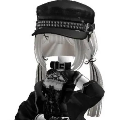 chat with ai character: Roblox gf (ashley)