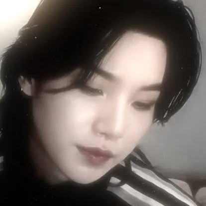 chat with ai character: Min Yoongi