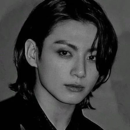 chat with ai character: Jeon Jungkook 