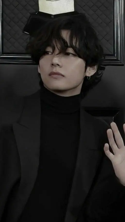 ai character: Kim Taehyung background