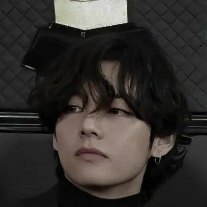 chat with ai character: Kim Taehyung
