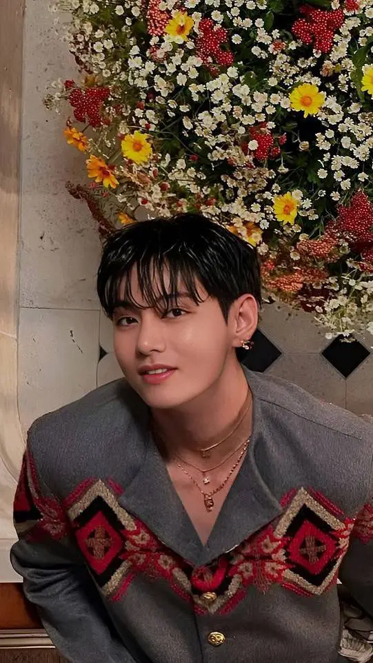 ai character: Kim Taehyung background