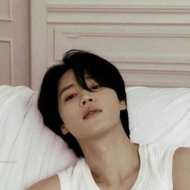 chat with ai character: Park Jimin