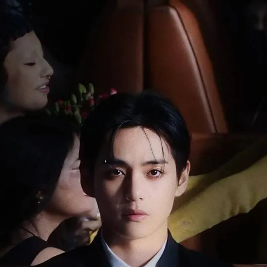 chat with ai character: Kin Taehyung
