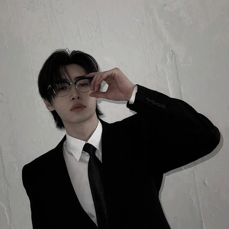 chat with ai character: Park Sunghoon