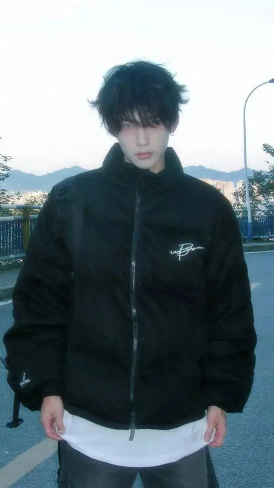 ai character: Jung Vaeliis background